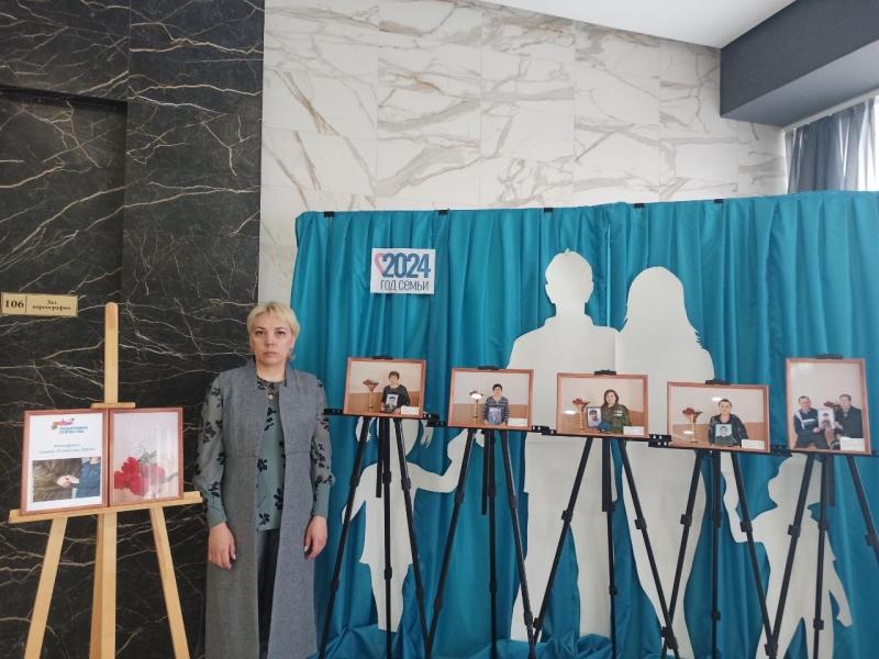 В Большеигнатовском районе Мордовии открыли фотовыставку «Семья. Отечество. Герои»