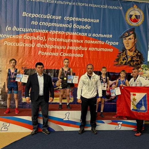 13 медалей привезли борцы региона-13 из Рязани