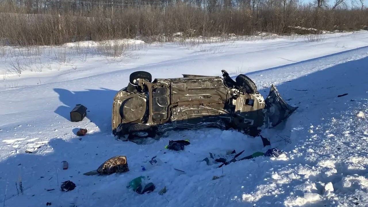 В Мордовии выясняют обстоятельства столкновения легковушки с поездом