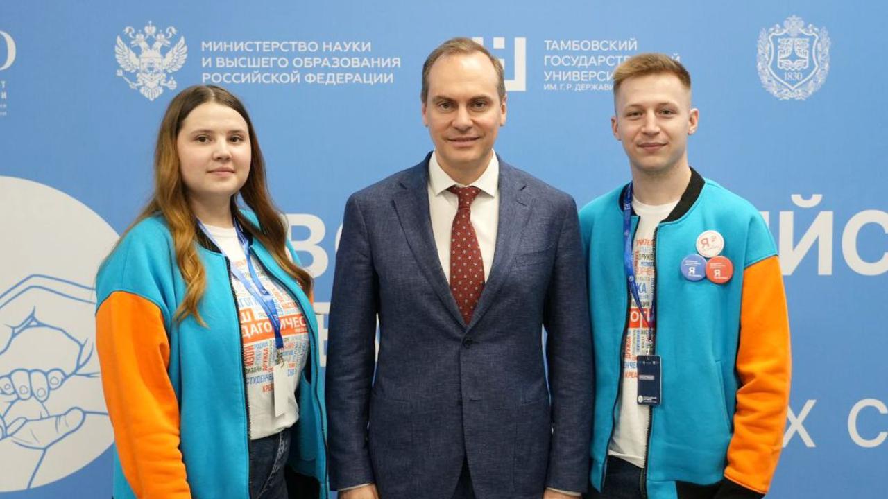 Глава Мордовии принял участие в фестивале студенческих семей в Москве Глава Мордовии принял участие в фестивале студенческих семей в Москве