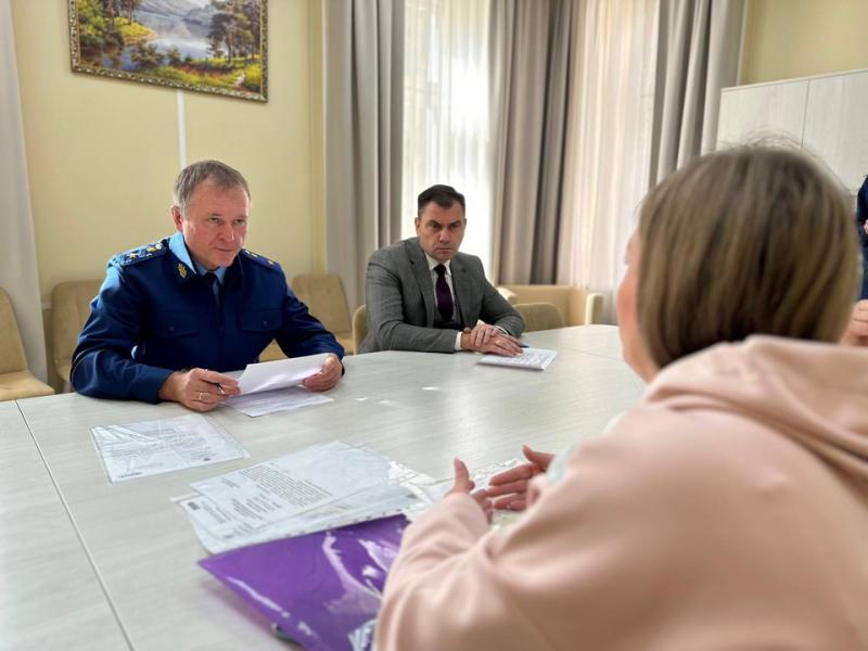 Зампрокурора Мордовии провел прием граждан в филиале фонда «Защитники Отечества»