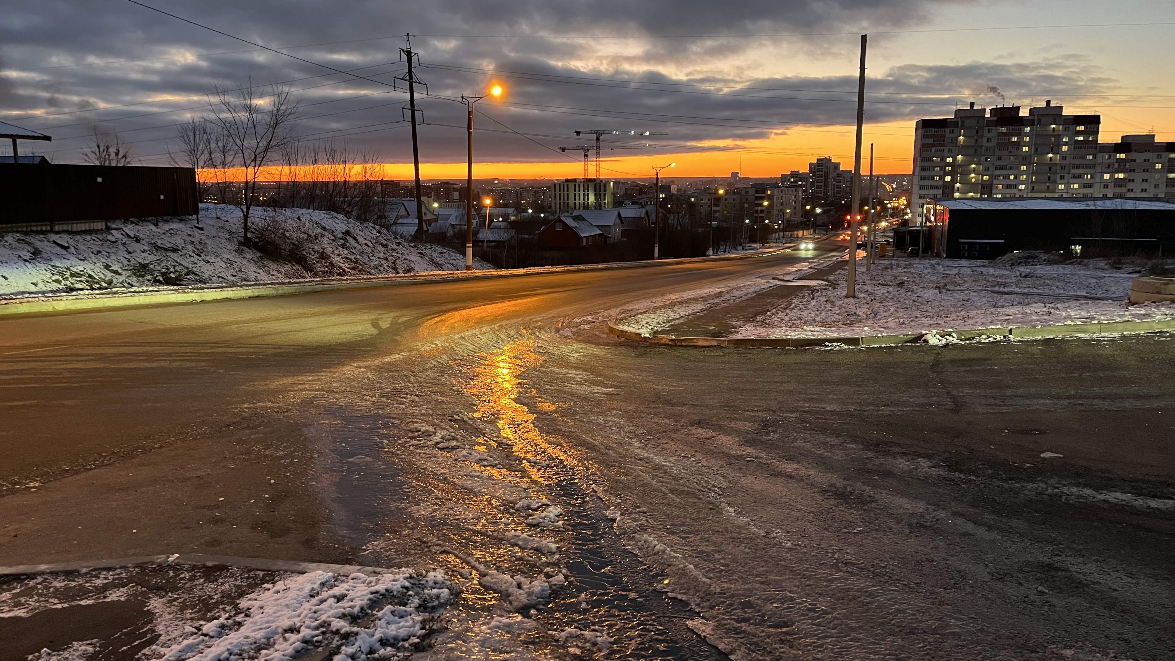 Жителей Мордовии предупреждают о тумане и гололедице