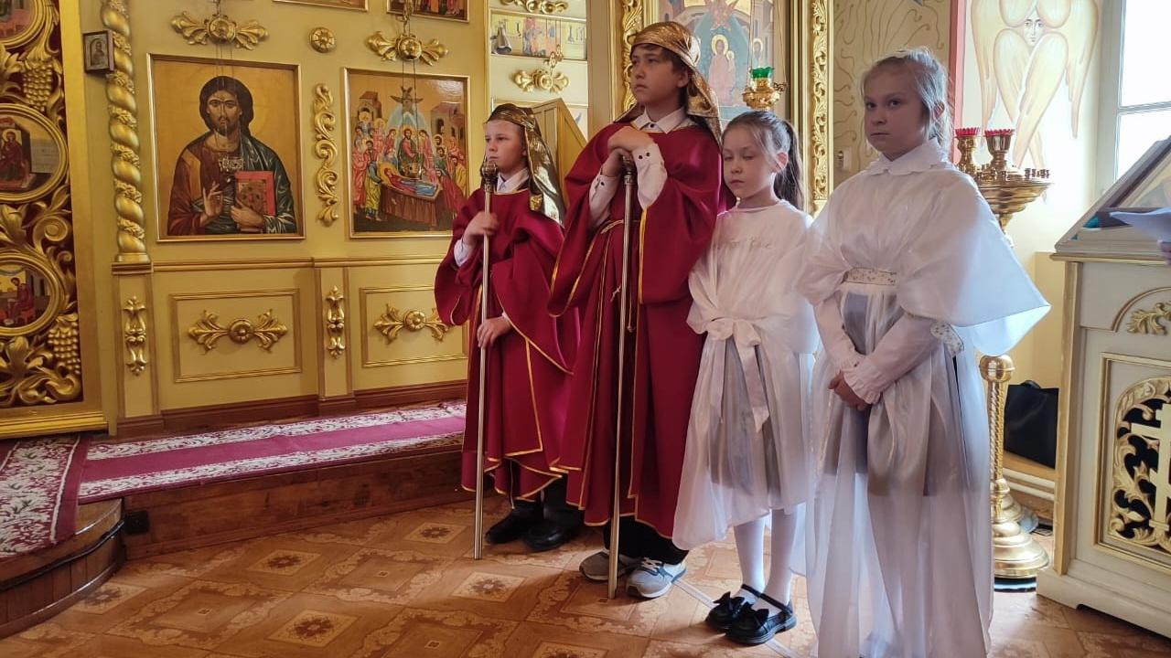 Воспитанники воскресной школы в Саранске подготовили Пасхальное представление Воспитанники воскресной школы в Саранске подготовили Пасхальное представление