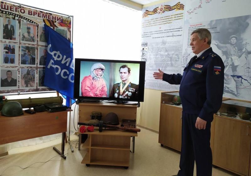 Космонавт Александр Подкатов рассказал саранским школьникам о Гагарине и Титове