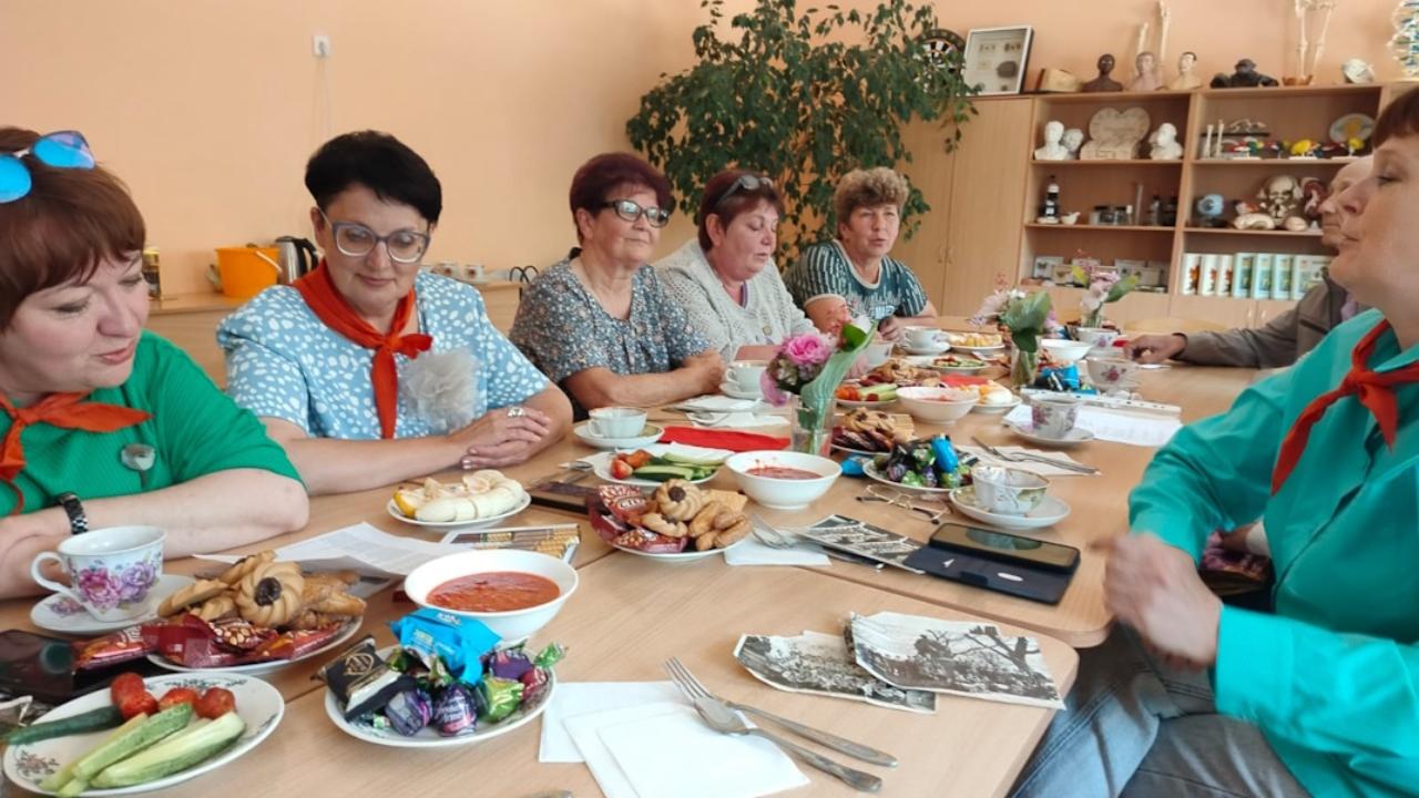 В Большеигнатовском районе прошла встреча артековцев разных лет В Большеигнатовском районе прошла встреча артековцев разных лет