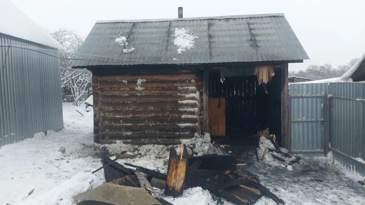 В Куликове сгорела баня