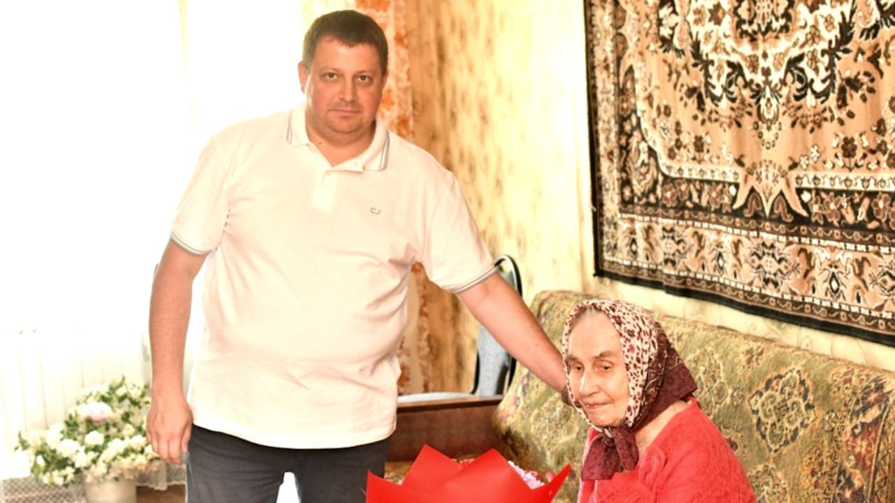 В Атяшевском районе две труженицы тыла отметили 90-летний юбилей В Атяшевском районе две труженицы тыла отметили 90-летний юбилей