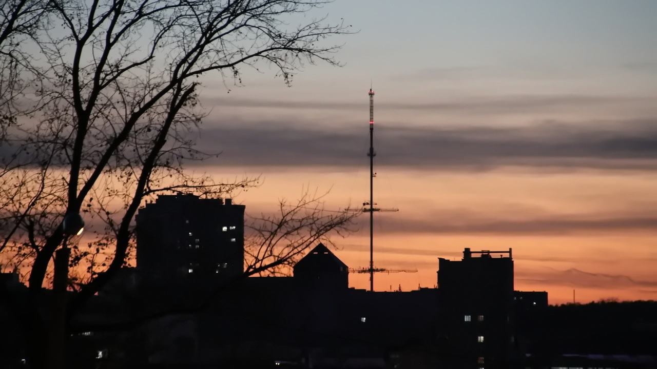 Магнитная буря почти высшего уровня G5 началась на Земле 