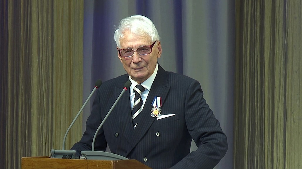 Одному из основателей кадетского движения Мордовии Юрию Митрофанову вручили орден Славы III степени