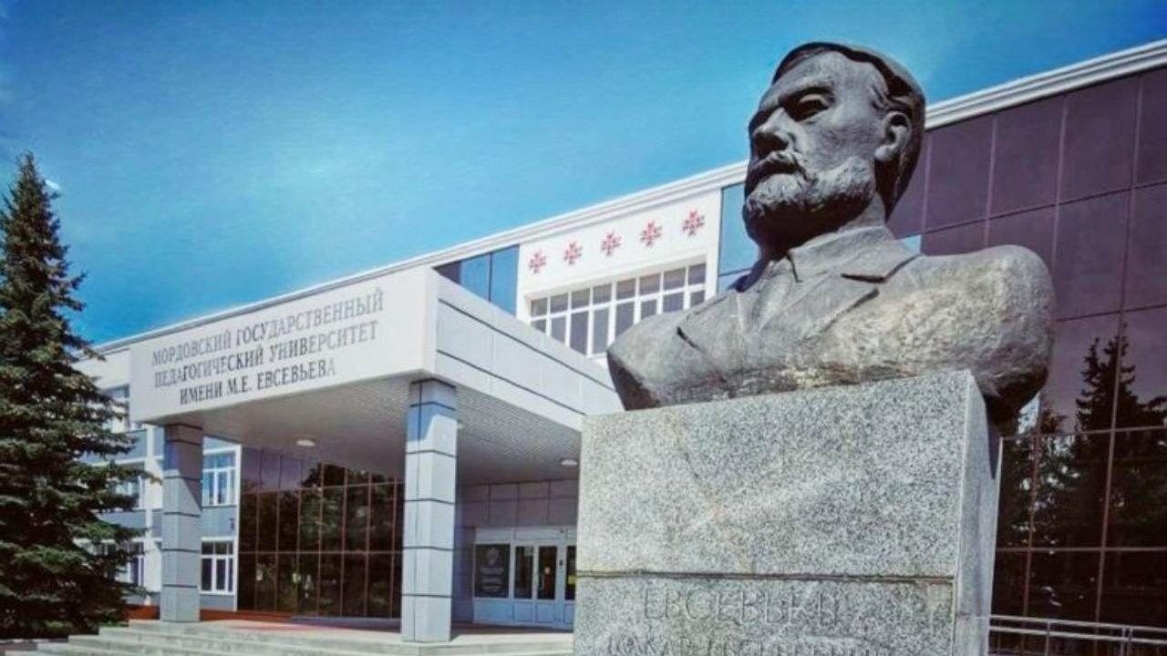Вуз Мордовии стал центром притяжения для студентов из России и Туниса Вуз Мордовии стал центром притяжения для студентов из России и Туниса
