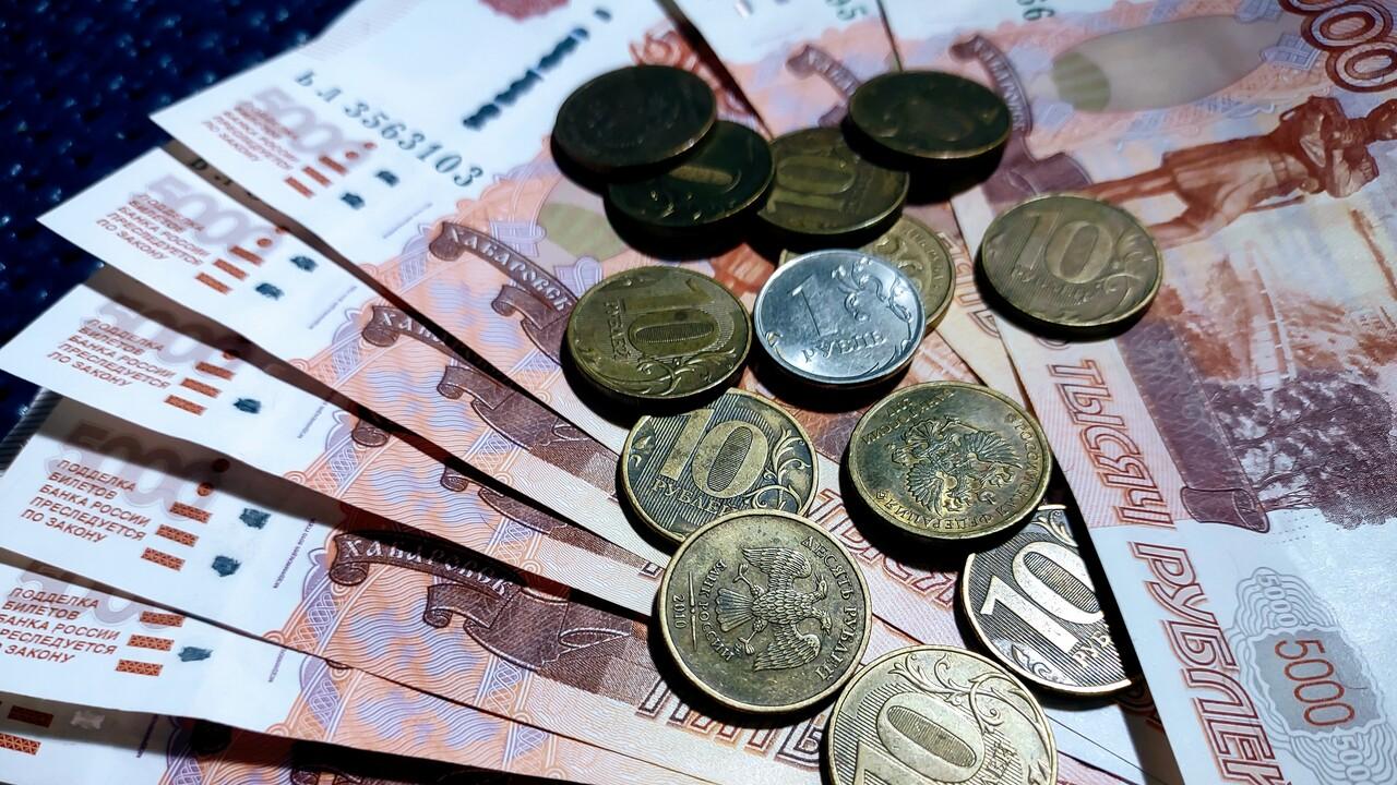 Депутаты одобрили увеличение МРОТ в 2026 году 