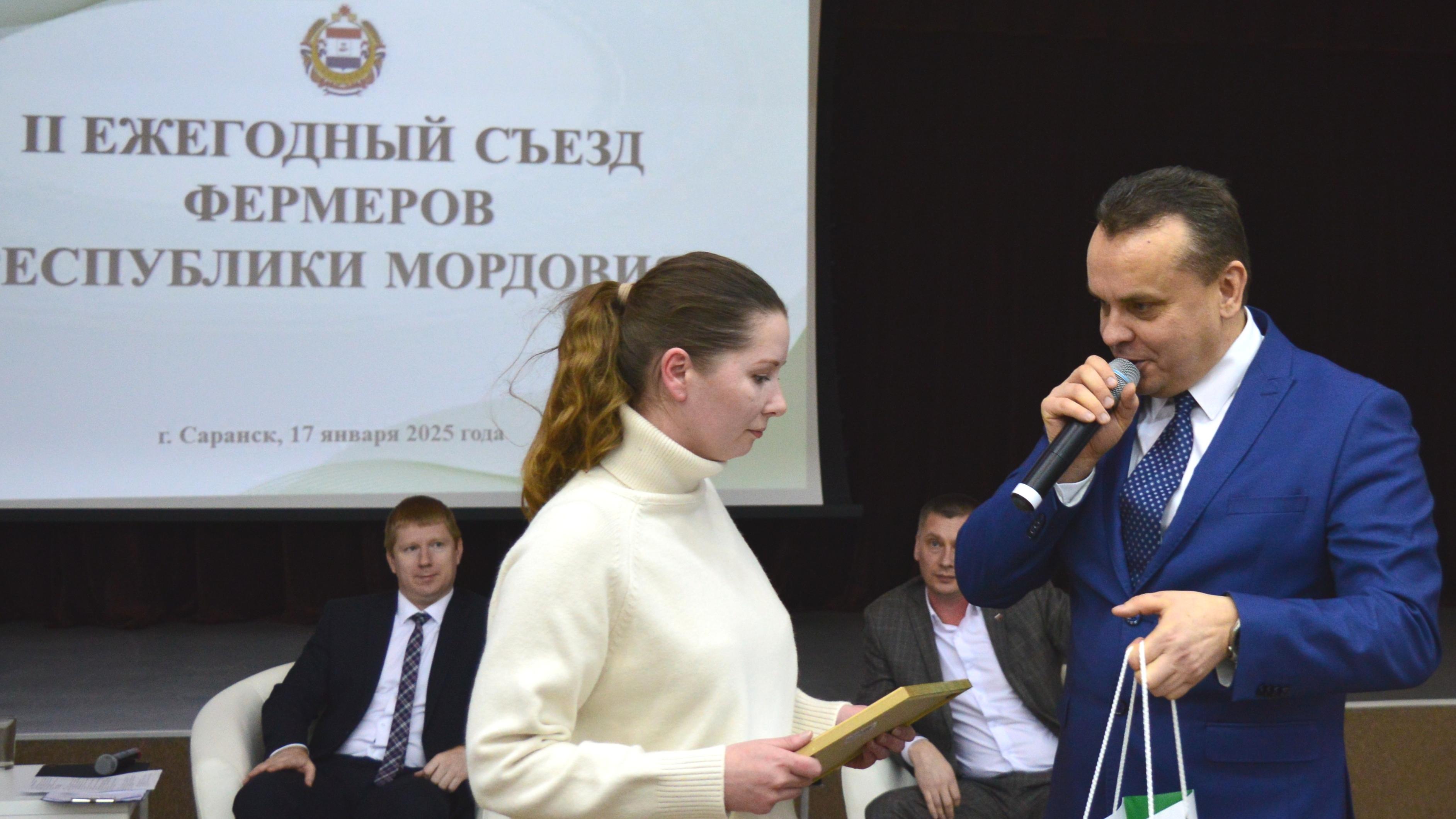 Лучшая выпускница «Школы фермера» Мордовии получила грант на разведение домашней птицы