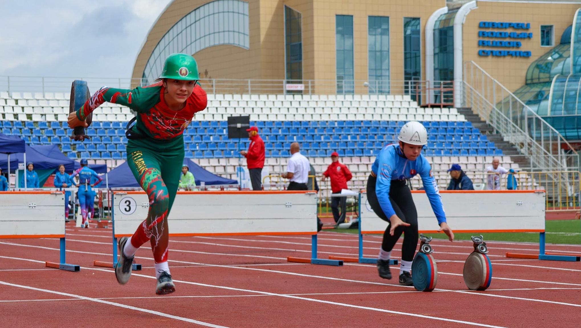 Россиянки и белоруска лидируют на чемпионате мира по пожарно-спасательному спорту в Саранске Россиянки и белоруска лидируют на чемпионате мира по пожарно-спасательному спорту в Саранске