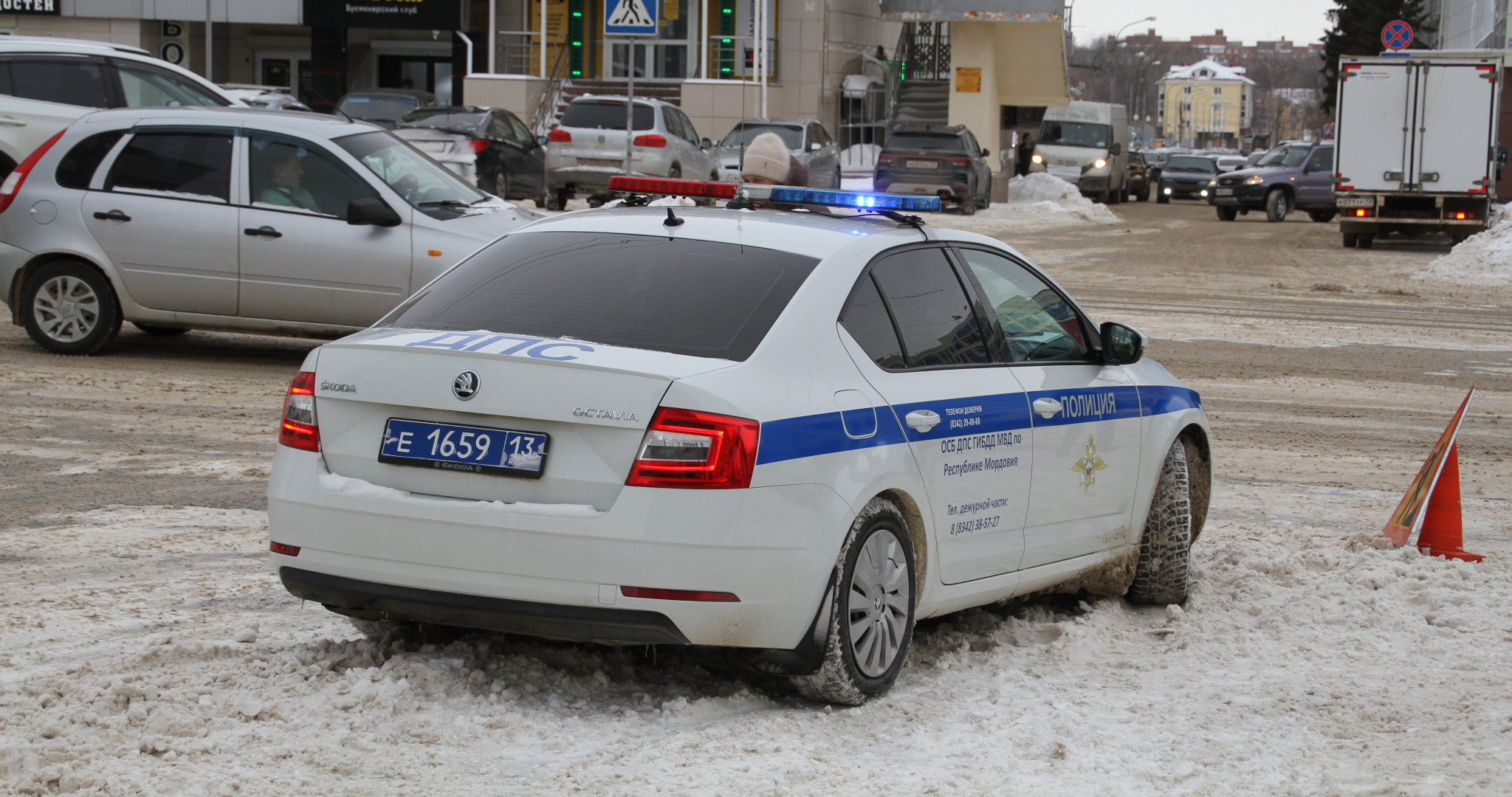 В центре Москвы житель Мордовии угнал фургон с едой 