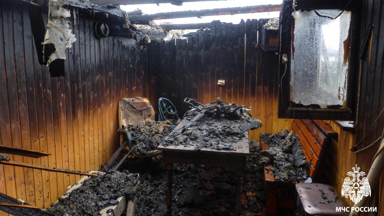 Утром в Саранске загорелись дом, баня и сарай 