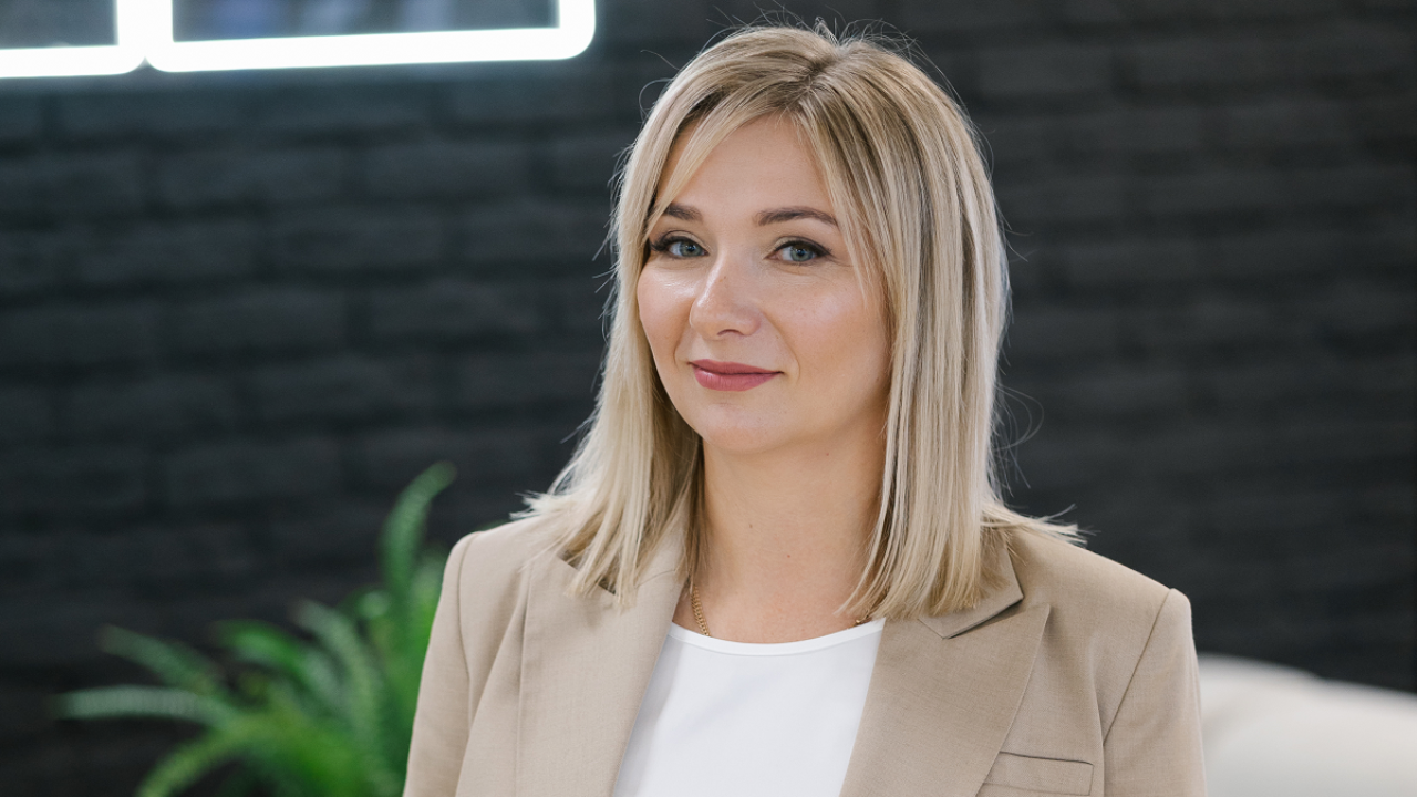 Юлия Сурина: «Один из главных принципов – всегда быть там, где нужно клиенту» Юлия Сурина: «Один из главных принципов – всегда быть там, где нужно клиенту»