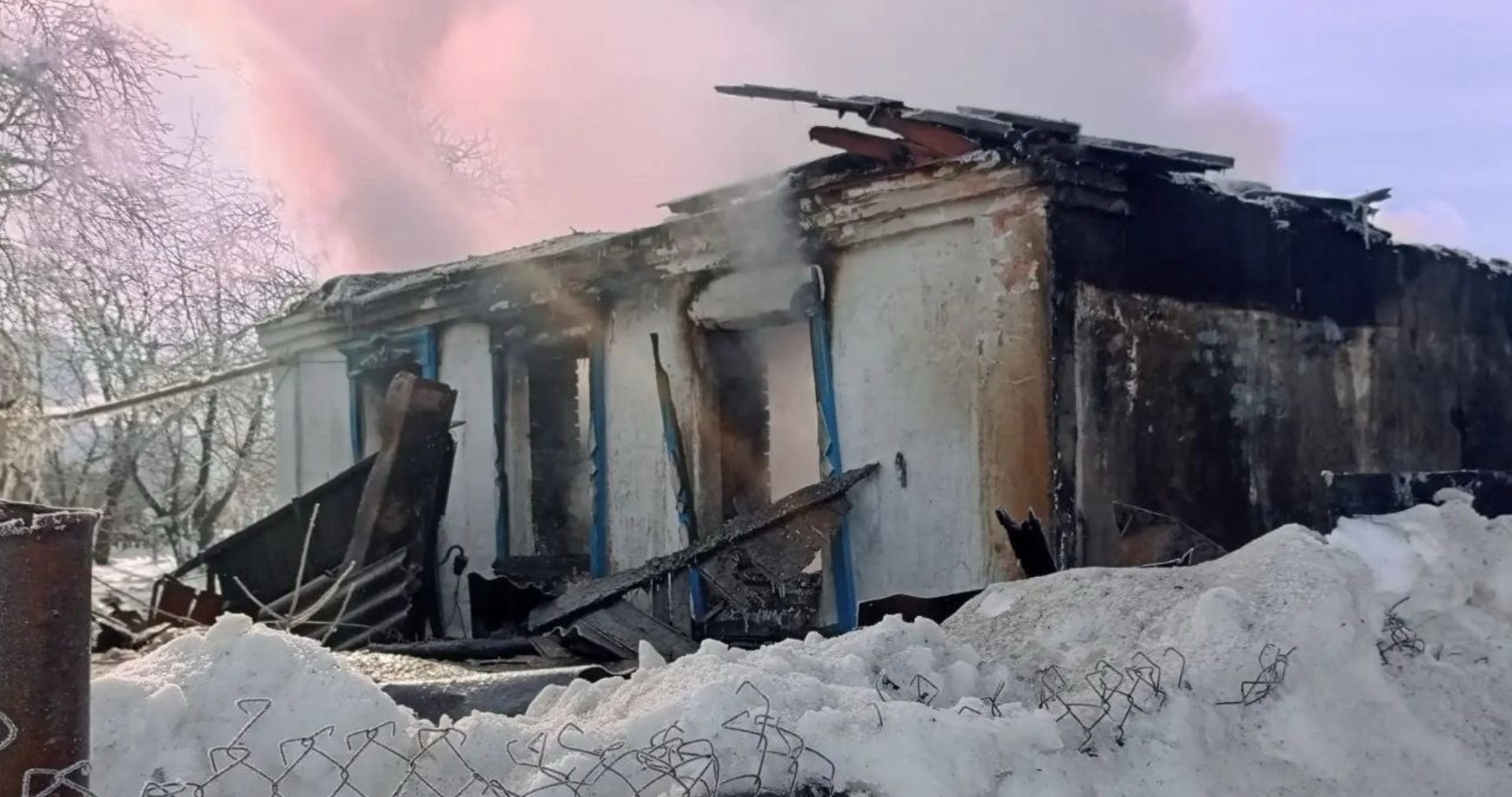 Пожар в Мордовии уничтожил дом и сарай 