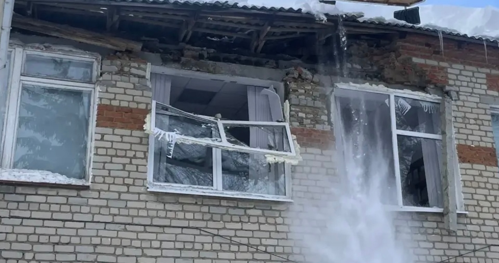 Из-за снега в Мордовии обрушилась крыша школы 