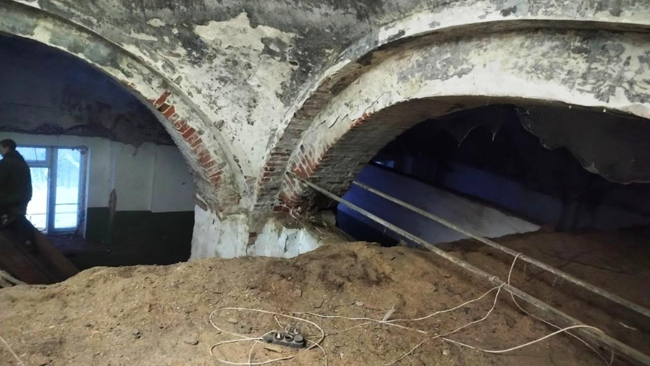 В храме Мордовии раскрывают исторические своды