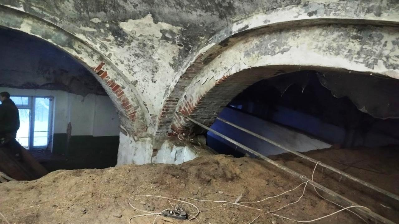 В храме Мордовии раскрывают исторические своды