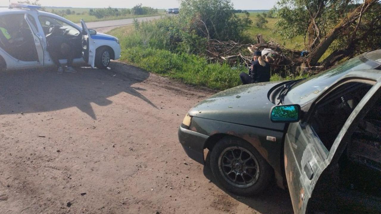 В Торбееве пьяный рецидивист в День России угнал легковушку и попал в ДТП В Торбееве пьяный рецидивист в День России угнал легковушку и попал в ДТП