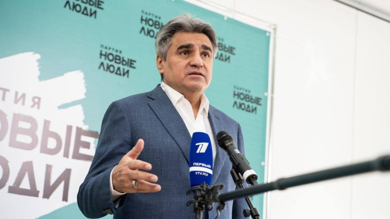 Лидер партии «Новые люди» призвал Госдуму отказаться от новых налогов и блокировок соцсетей 