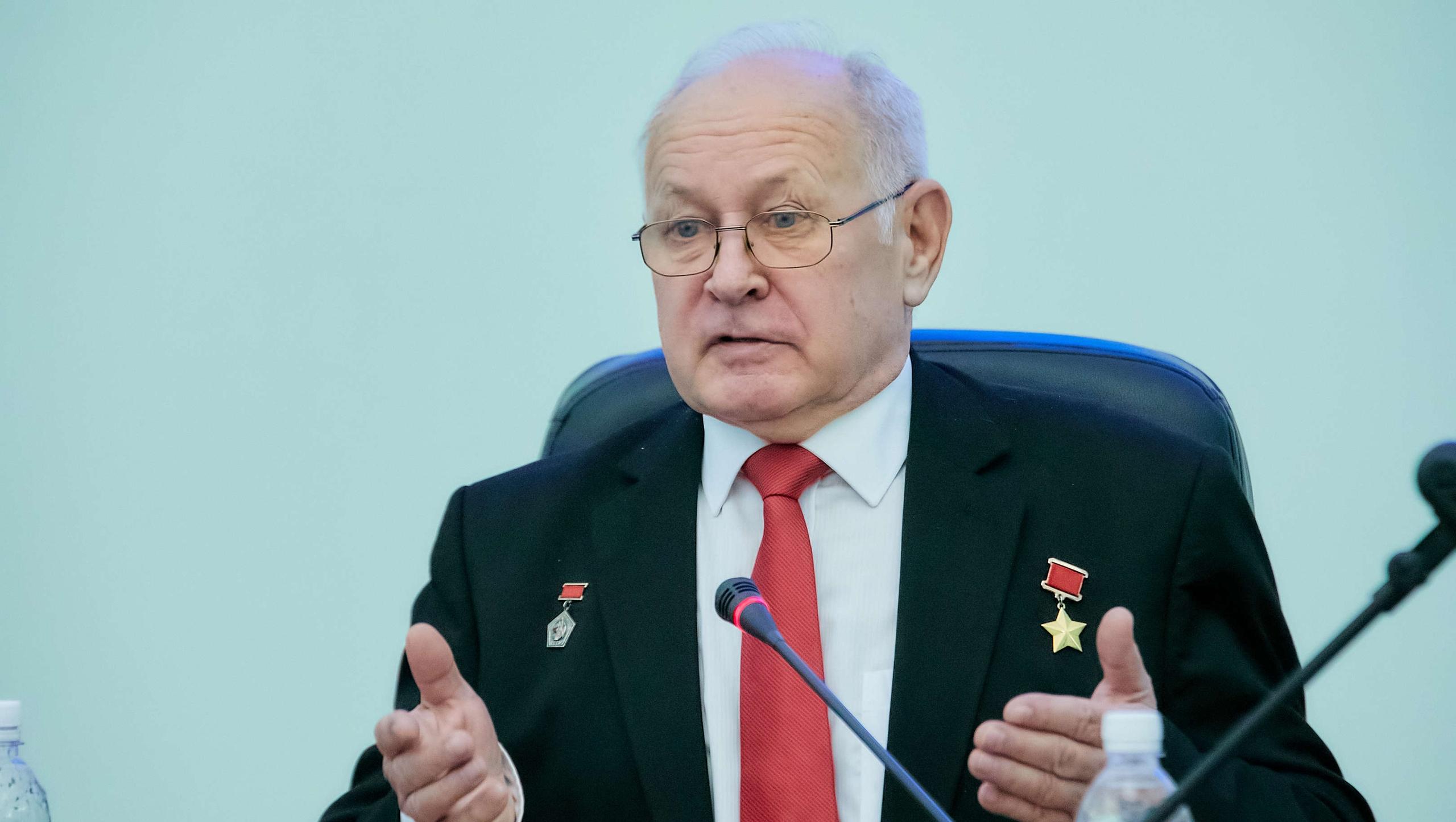 Для студентов Мордовии организовали встречу с прославленным летчиком-космонавтом СССР Для студентов Мордовии организовали встречу с прославленным летчиком-космонавтом СССР