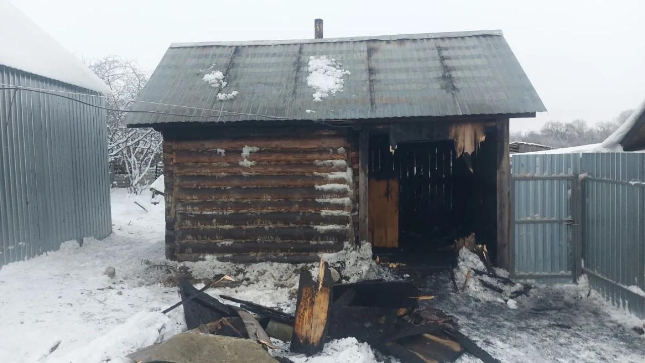 В Куликове сгорела баня