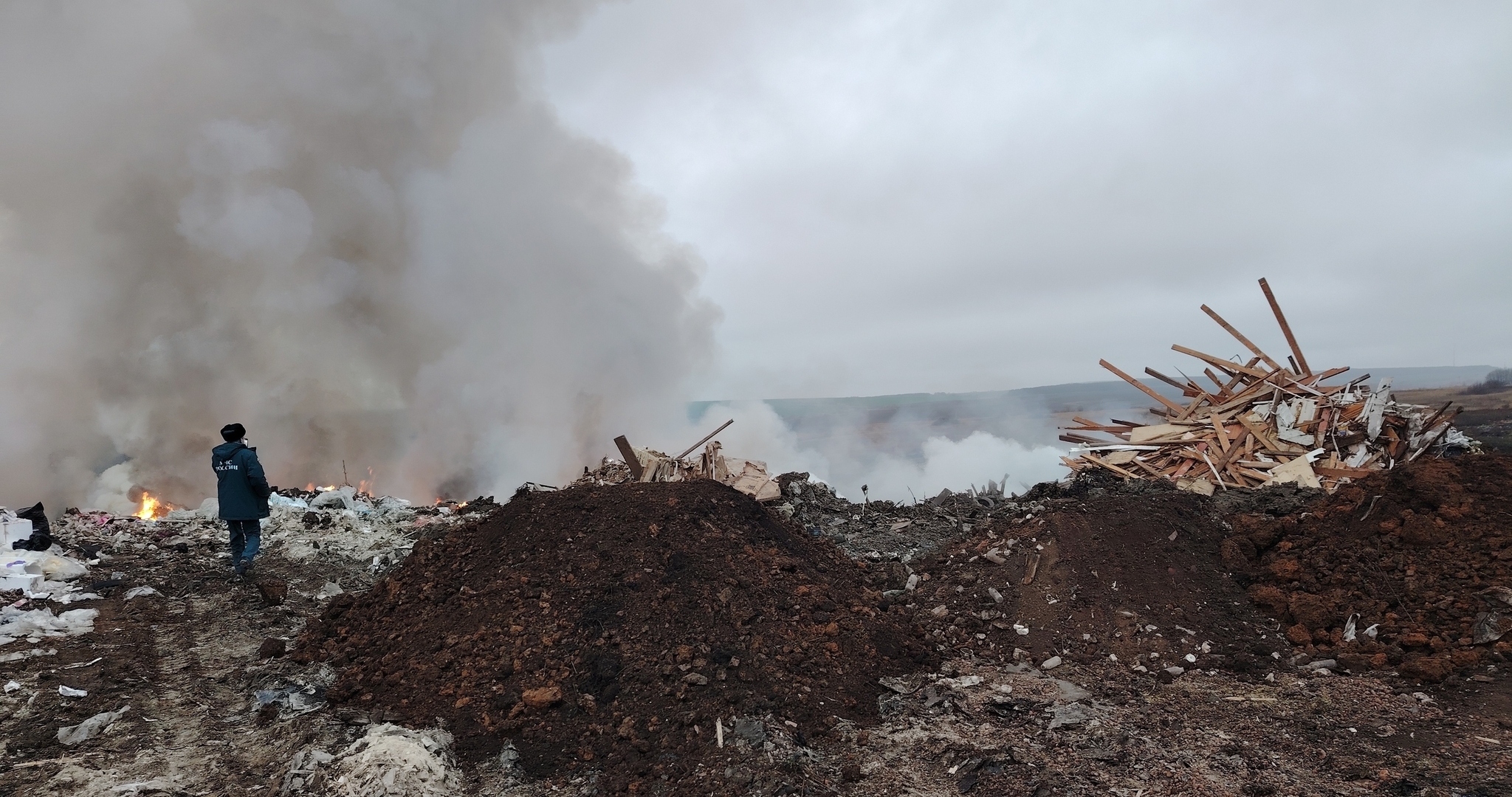 В Мордовии горит Ромодановский мусорный полигон 