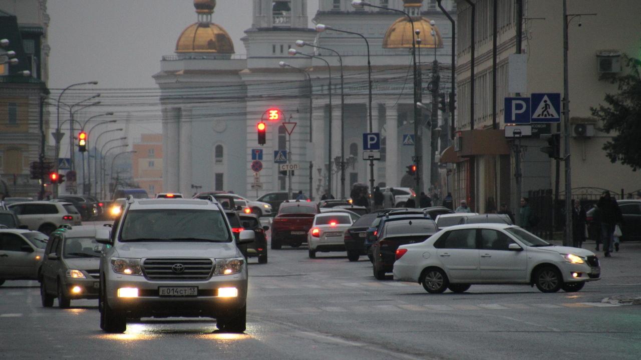 Успели до утильсбора: россияне скупили рекордное количество машин 
