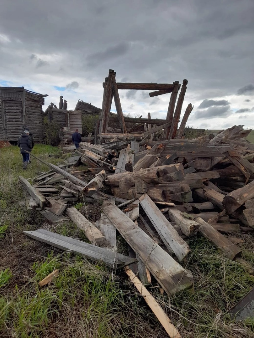 В Мордовии рухнул деревянный храм XIX века