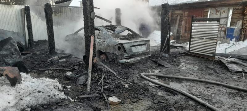 Житель Мордовии обгорел, спасая машину из горящего гаража 
