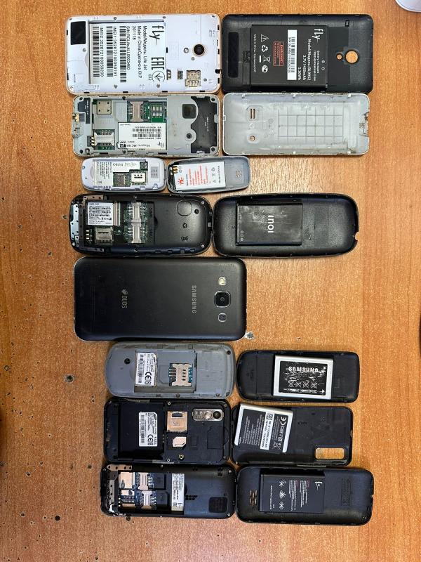 В мордовскую колонию снова пытались перебросить мобильные телефоны