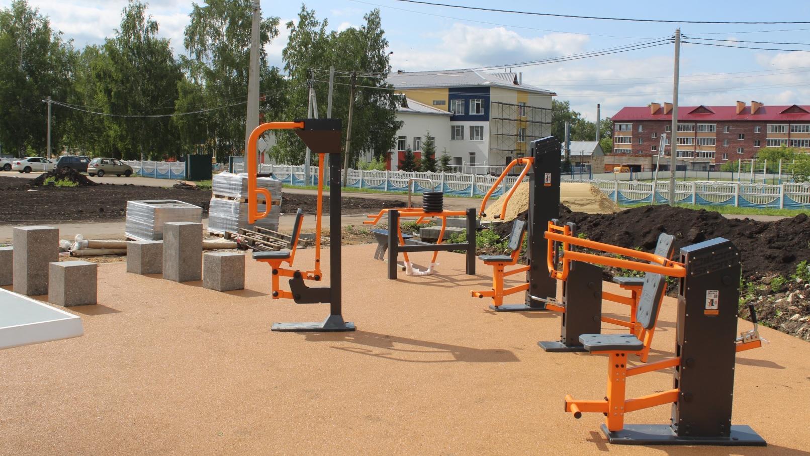 В Кочкурове ведется строительство современного сквера В Кочкурове ведется строительство современного сквера
