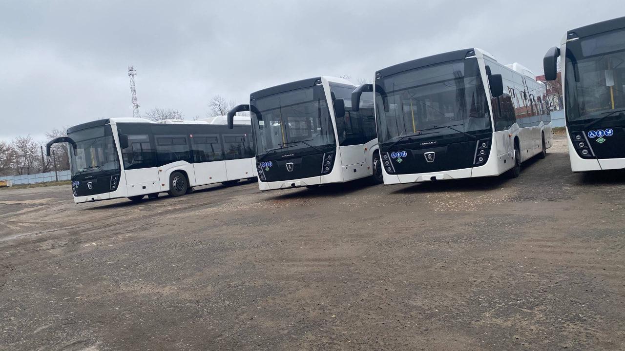 Российские регионы получили больше 330 новых автобусов 