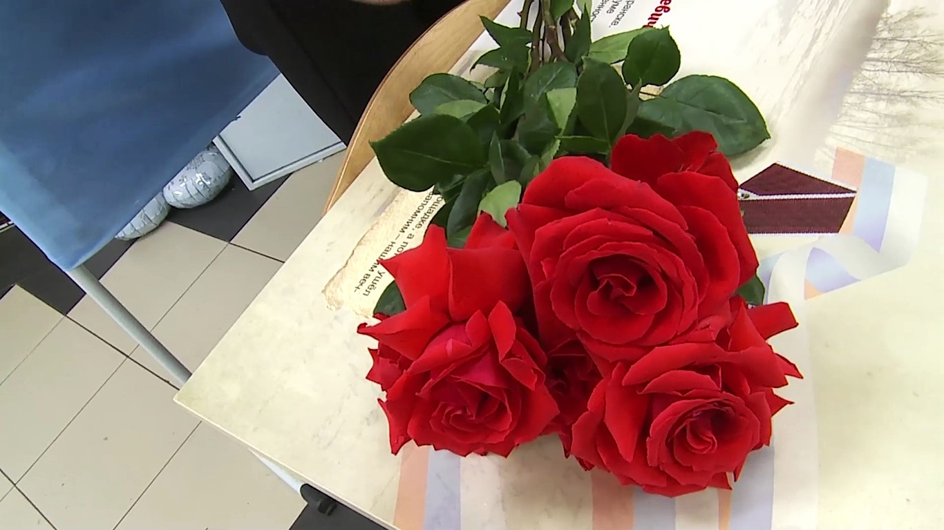 В школе Саранска открыли Парту Героя