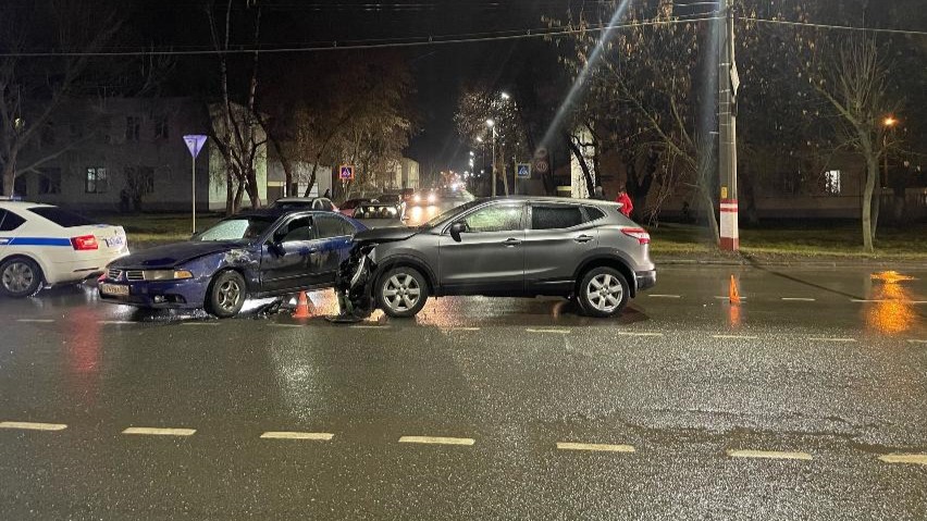 В Саранске столкнулись две иномарки: пострадала женщина