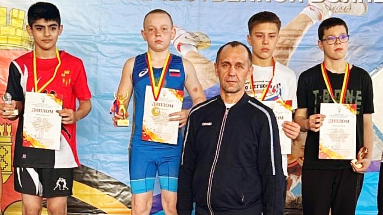 Борец из Атяшевского района завоевал в Чувашии чемпионский титул и золотую медаль Борец из Атяшевского района завоевал в Чувашии чемпионский титул и золотую медаль