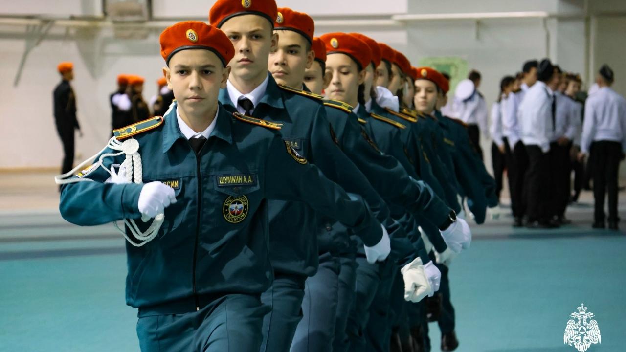 Кадеты Мордовии соревновались в строевой подготовке