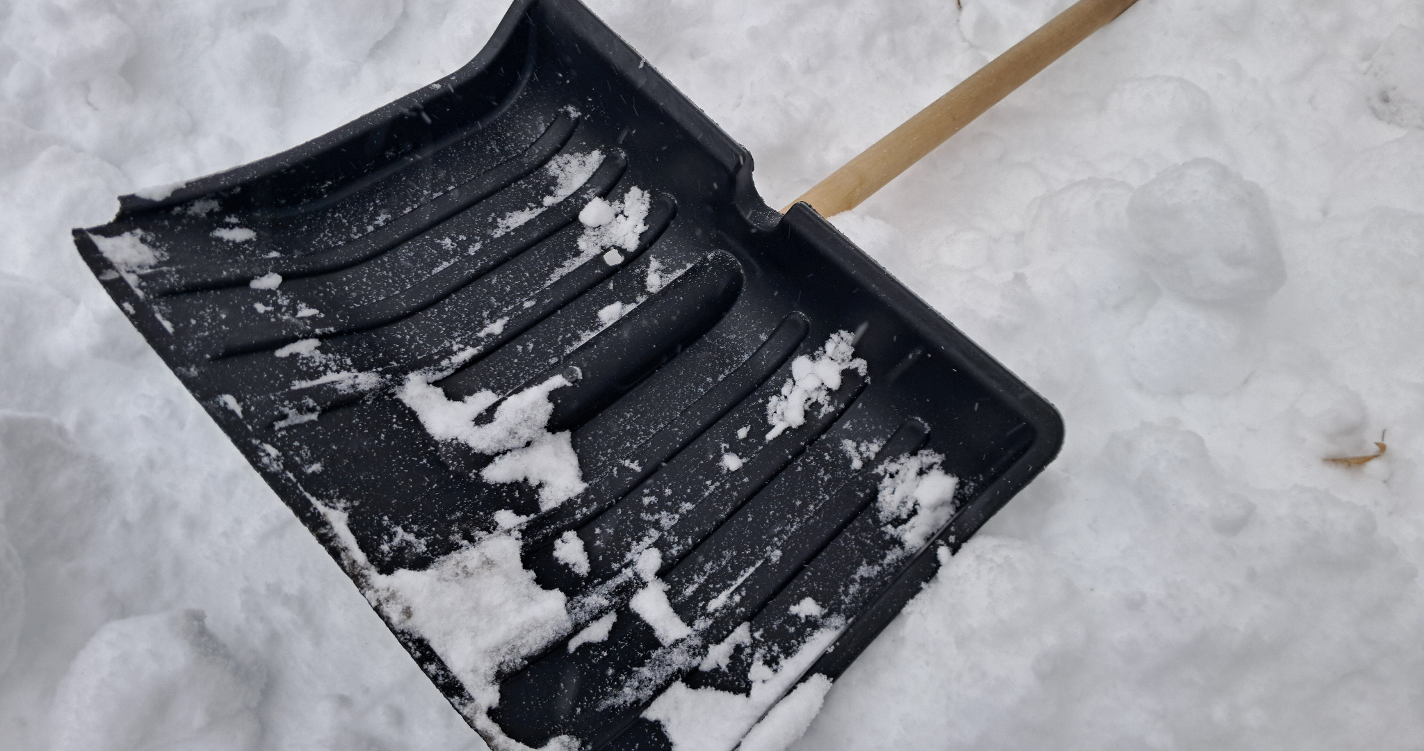 Россиянам посоветовали самостоятельно решать проблемы с уборкой снега 