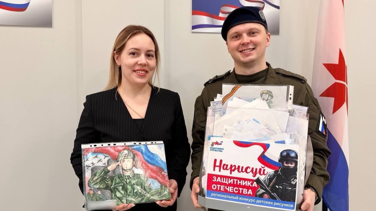 Школьники Мордовии рисуют защитников Отечества