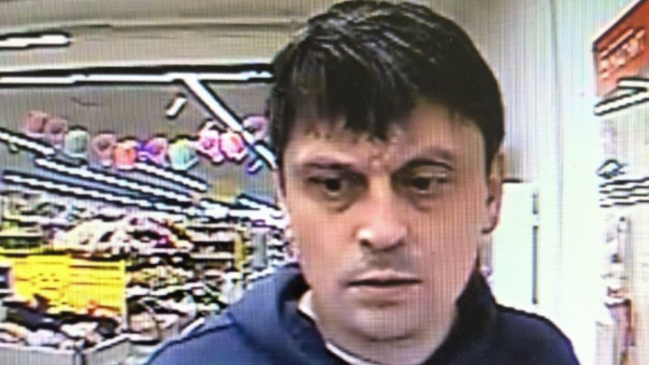 В Мордовии мужчина взял из банкомата чужие деньги В Мордовии мужчина взял из банкомата чужие деньги