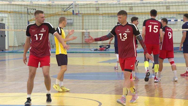 Мордовские волейболисты готовятся к чемпионату России в Первой лиге
