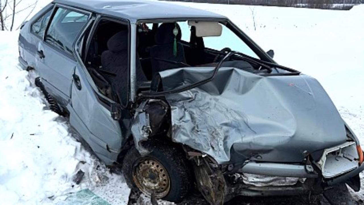 В Мордовии столкнулись две легковушки