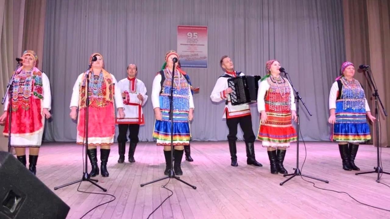 В Зубовой Поляне прошел концерт, посвященный 95-летию Мордовской автономии В Зубовой Поляне прошел концерт, посвященный 95-летию Мордовской автономии