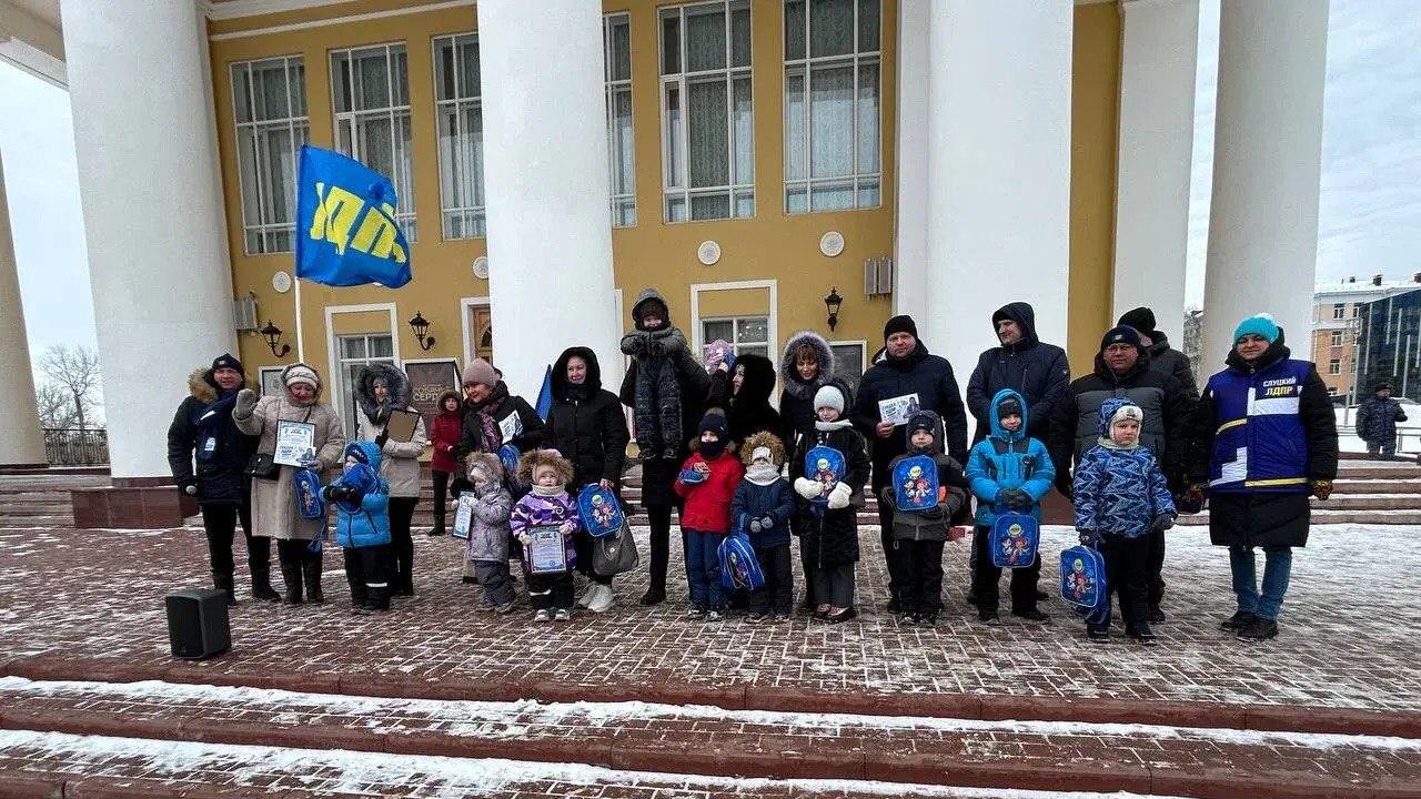 В Саранске прошёл митинг ЛДПР в честь Дня защитника Отечества