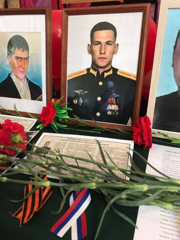 Парту героя в честь гвардии старшего лейтенанта Василия Королева открыли в Большеберезниковском районе Мордовии