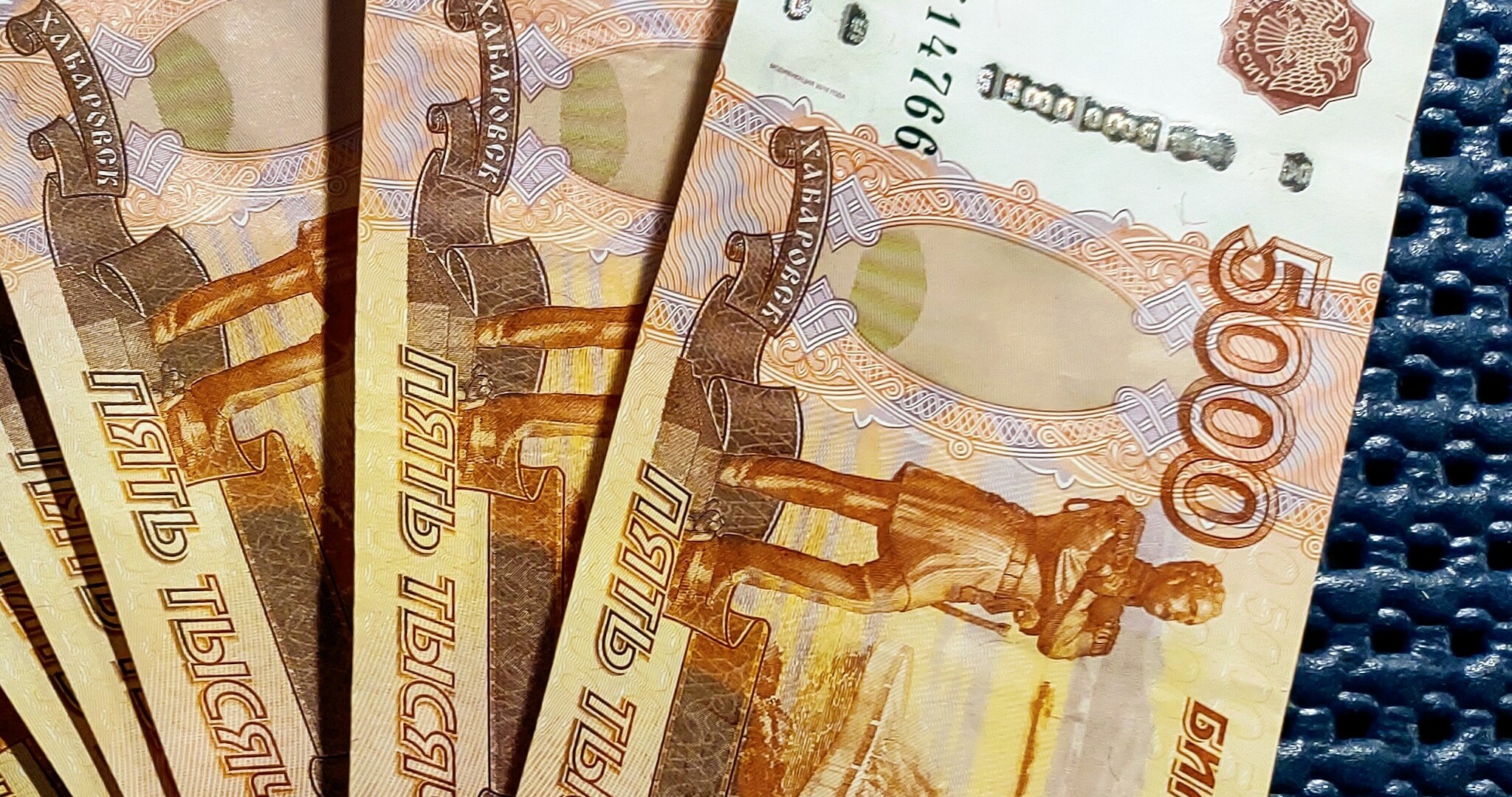 В России отменят ограничения на перевод валюты за границу 