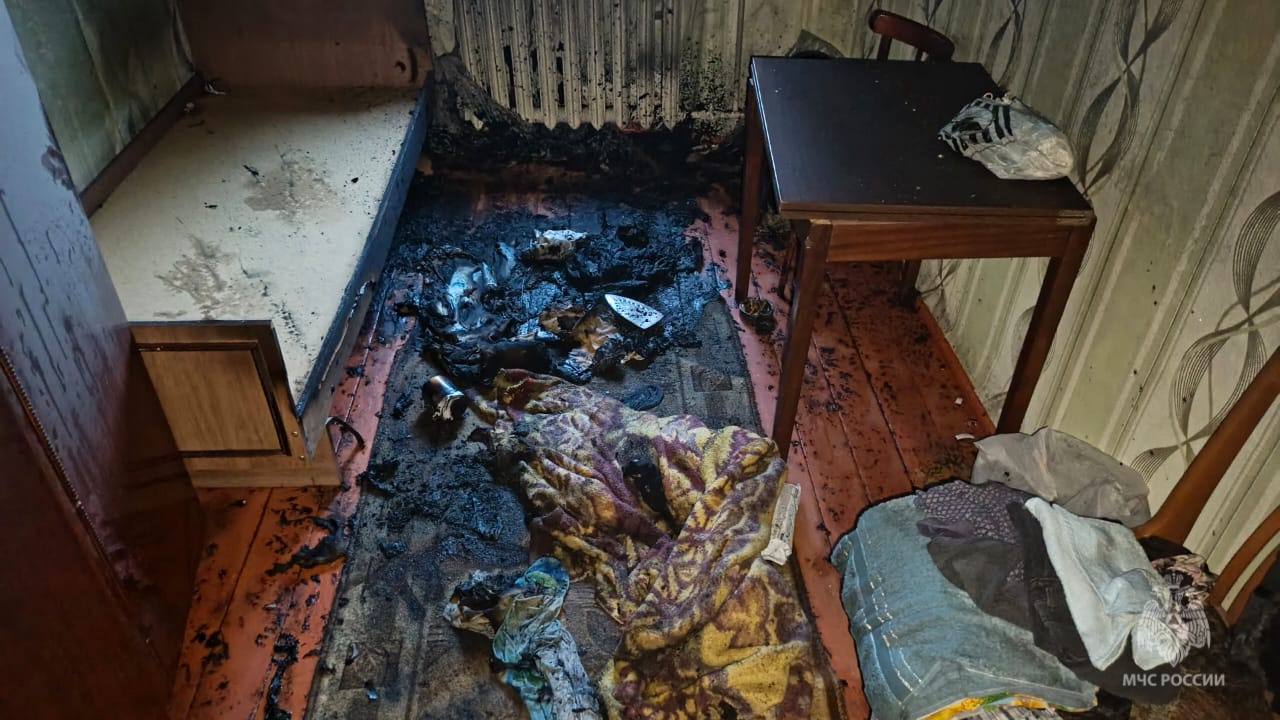 Житель Рузаевки чуть не сгорел, курив в постели Житель Рузаевки чуть не сгорел, курив в постели