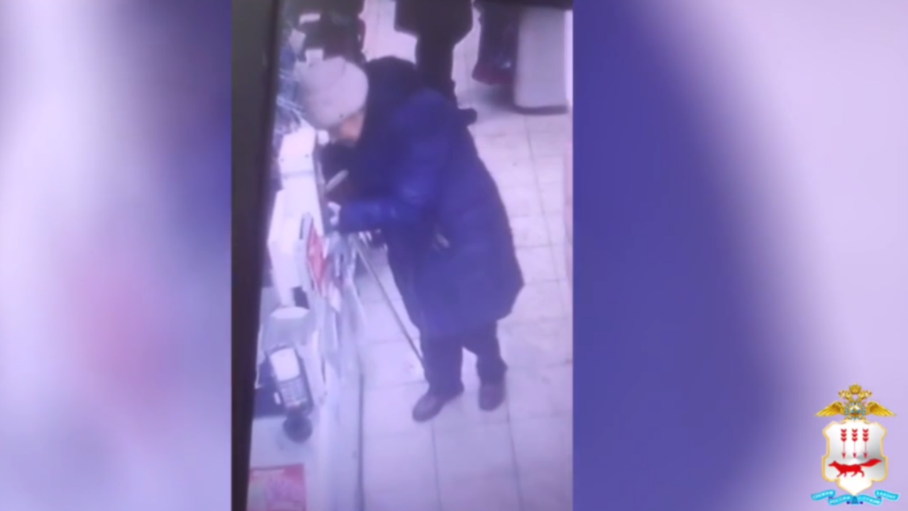 В Саранске ищут укравшую 3 тысячи с утерянной банковской карты В Саранске ищут укравшую 3 тысячи с утерянной банковской карты